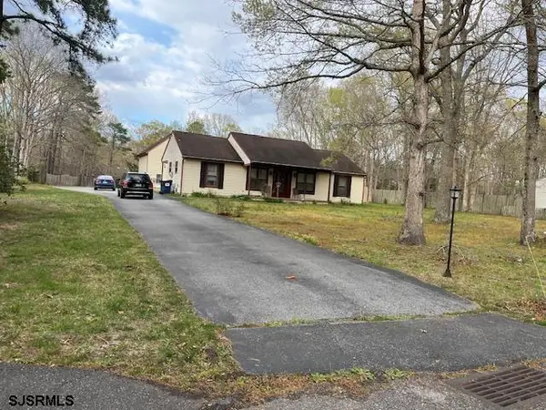 211 E Sturbridge Ct, Galloway Township, NJ 08205