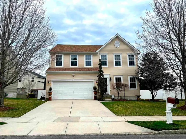 7 Renaissance Dr, Mays Landing, NJ 08330