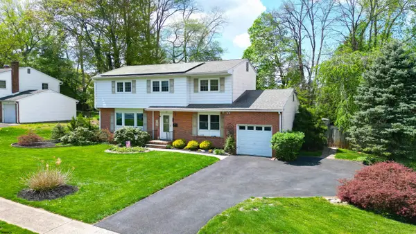 12 Temple Terrace, Lawrence Township, NJ 08648