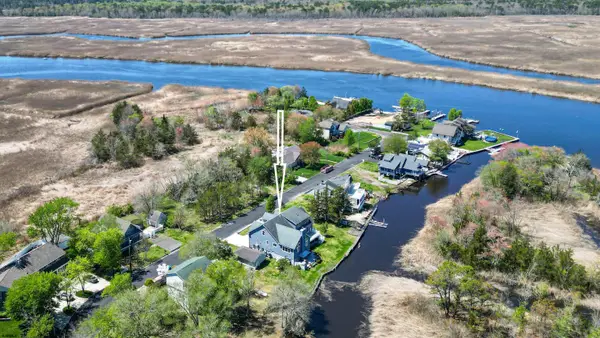 205 Harbor Dr, Egg Harbor Township, NJ 08234