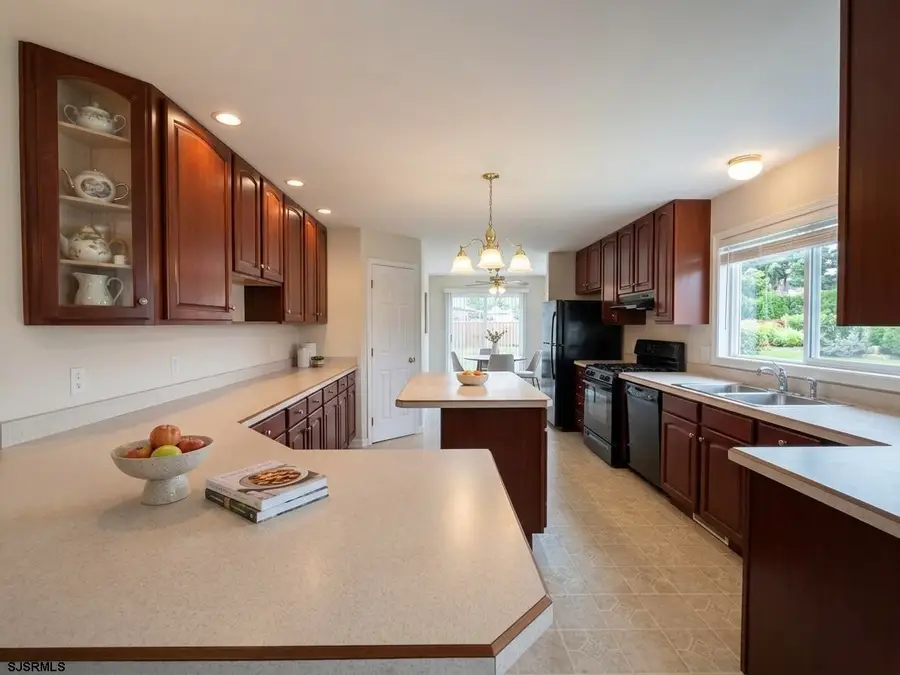 44 Redwood Dr, Weymouth, NJ 08330 - #3