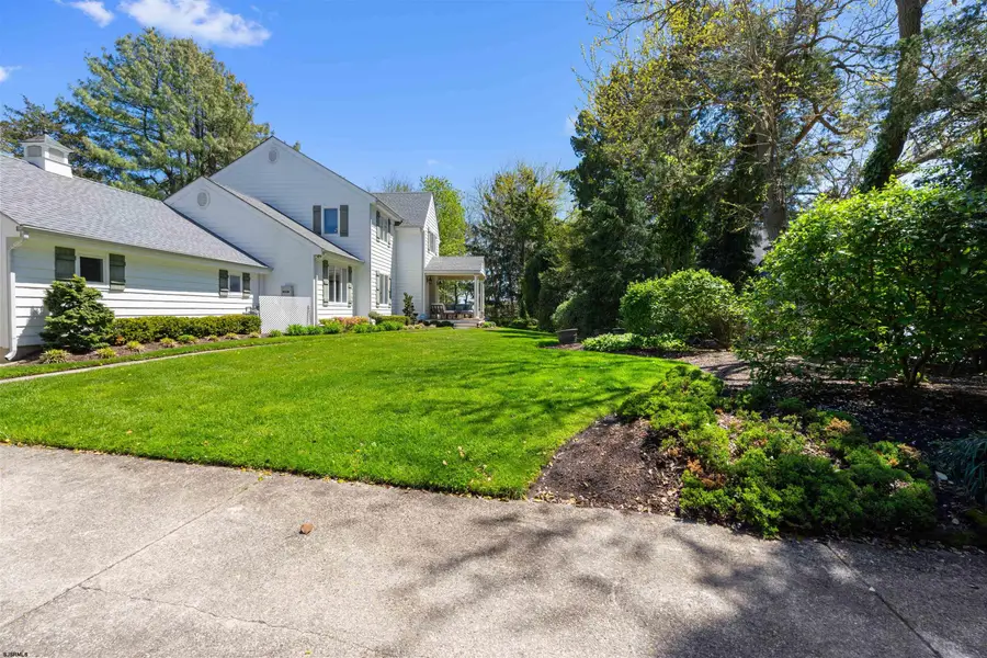 202 E Arbor Court, Linwood, NJ 08221 - #2