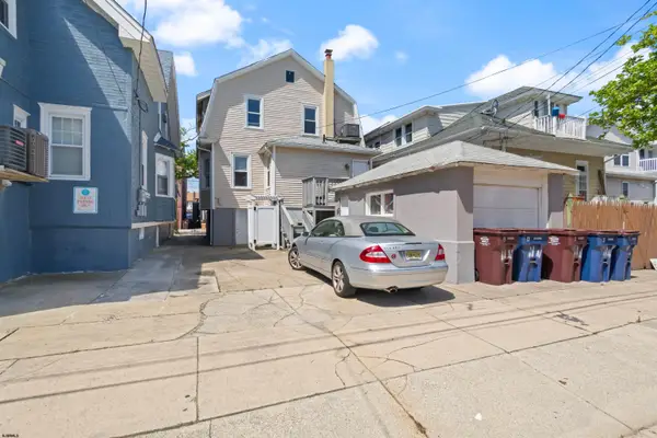 11 N Weymouth Ave, Ventnor, NJ 08406