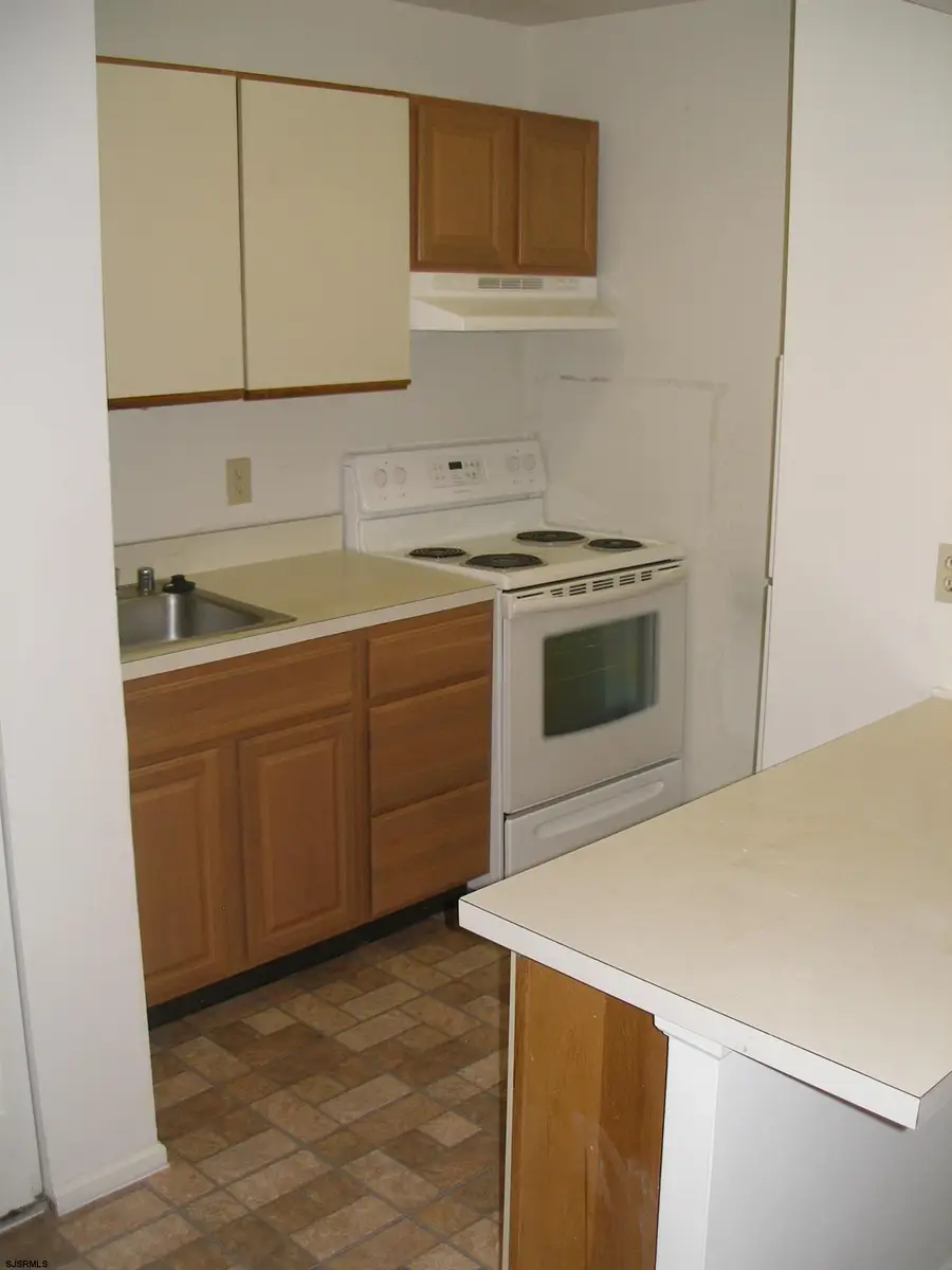 727 Black Horse Pike Apt 2-2 #2-2, Pleasantville, NJ 08232 - #3