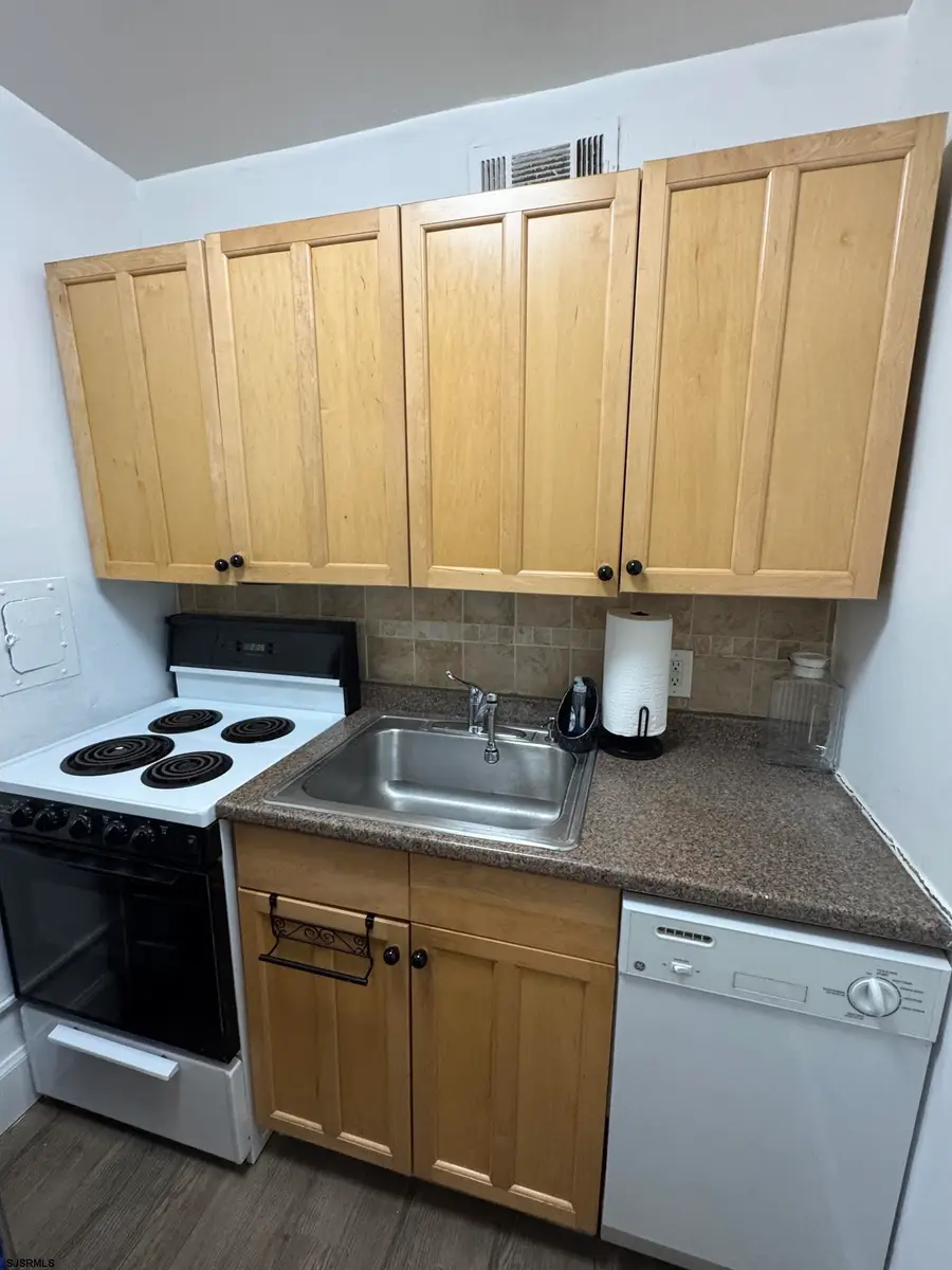 101 S Raleigh #827 #827, Atlantic City, NJ 08401 - #3