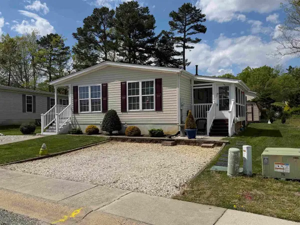 16 Dogwood Ln, Mays Landing, NJ 08330