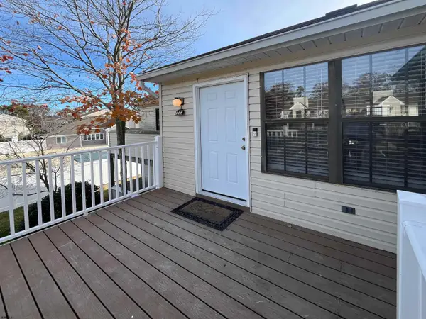 444 London Court Ii #444, Egg Harbor Township, NJ 08234