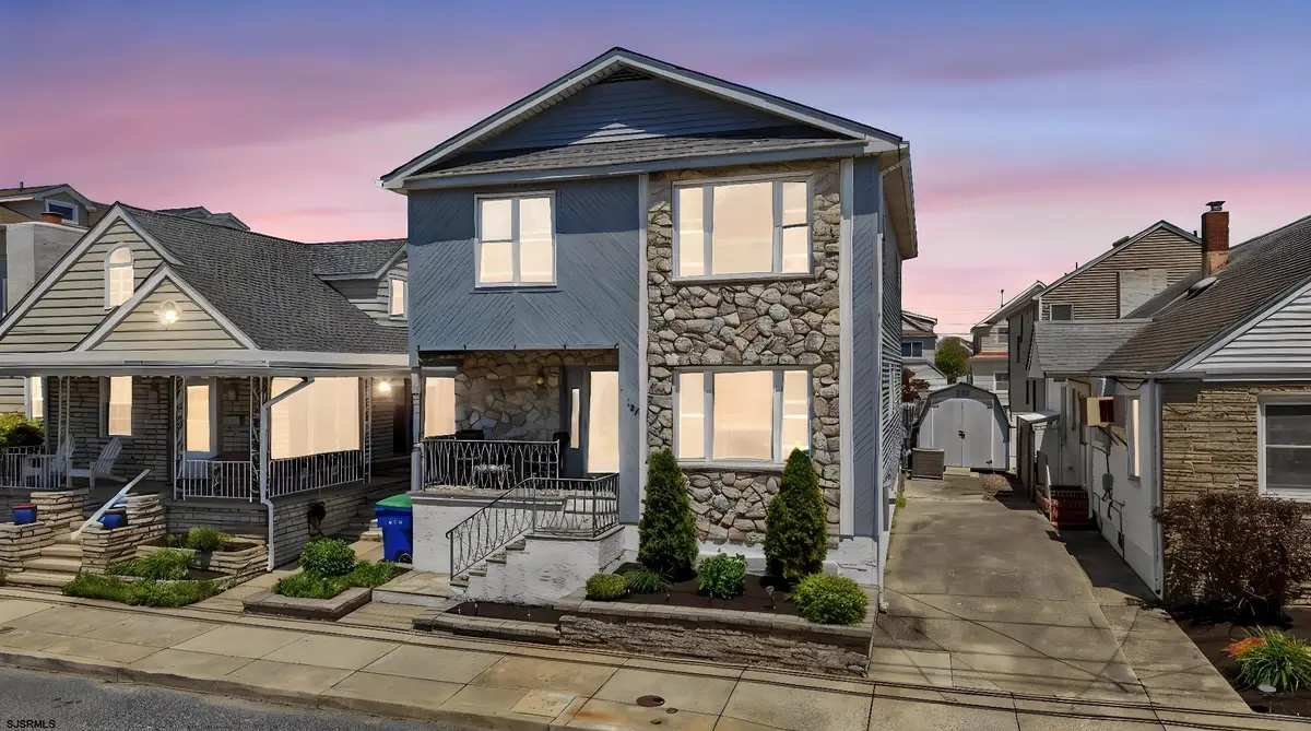 107 N Clarendon Ave, Margate City, NJ 08402 - #1