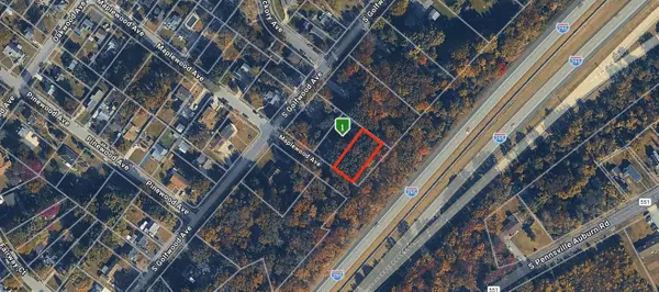 61 Maplewood Ave, Carneys Point, NJ 08069