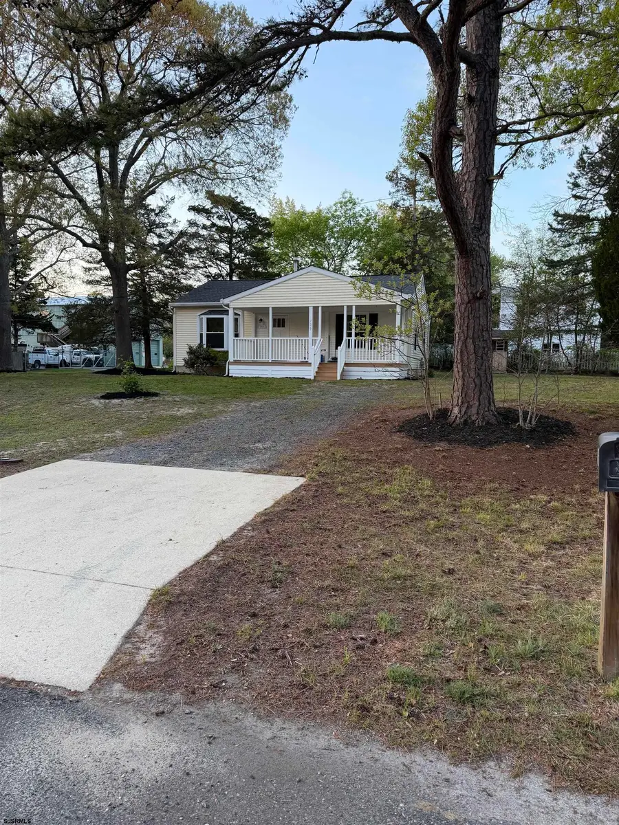 709 E Pennsylvania Ave, Absecon, NJ 08205-9205 - #2
