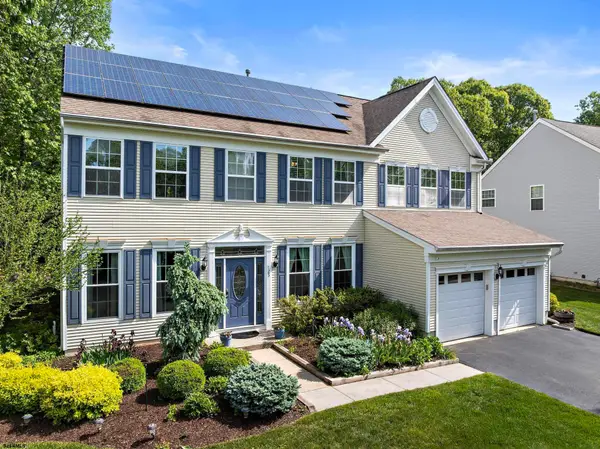 125 Kensington Dr, Galloway Township, NJ 08205