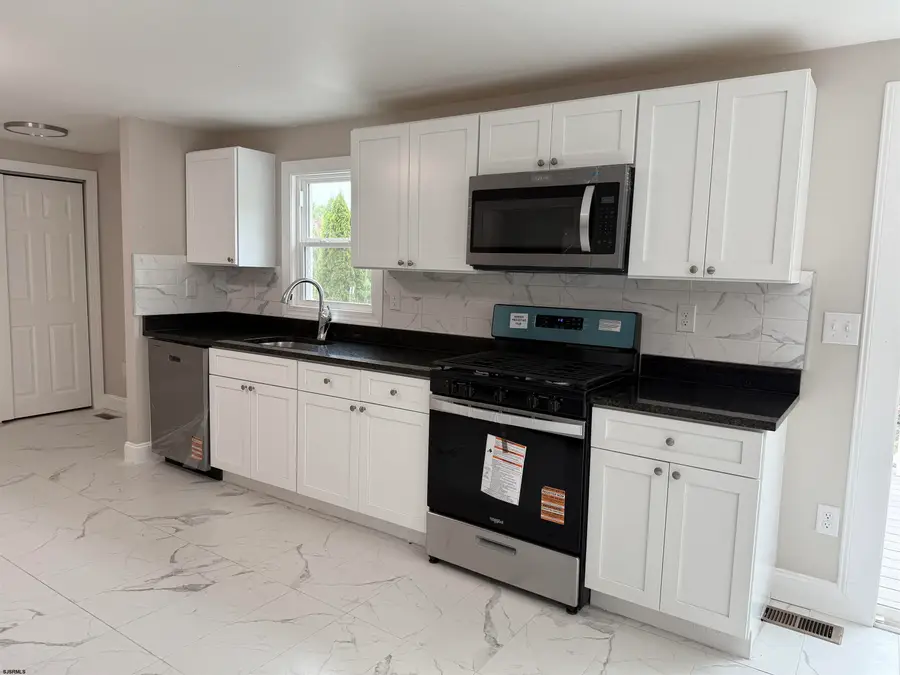 656 Nottingham Dr, Vineland, NJ 08360 - #3