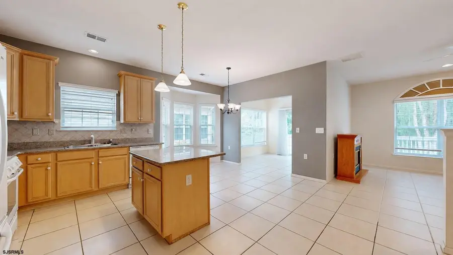 118 Burnside Dr, Egg Harbor, NJ 08234 - #3