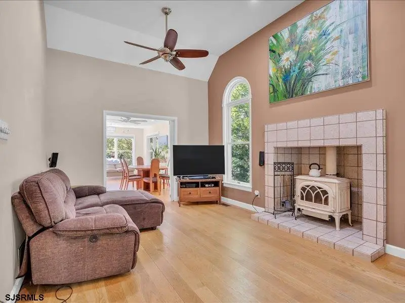 704 S 6th Ave, Galloway, NJ 08205 - #3