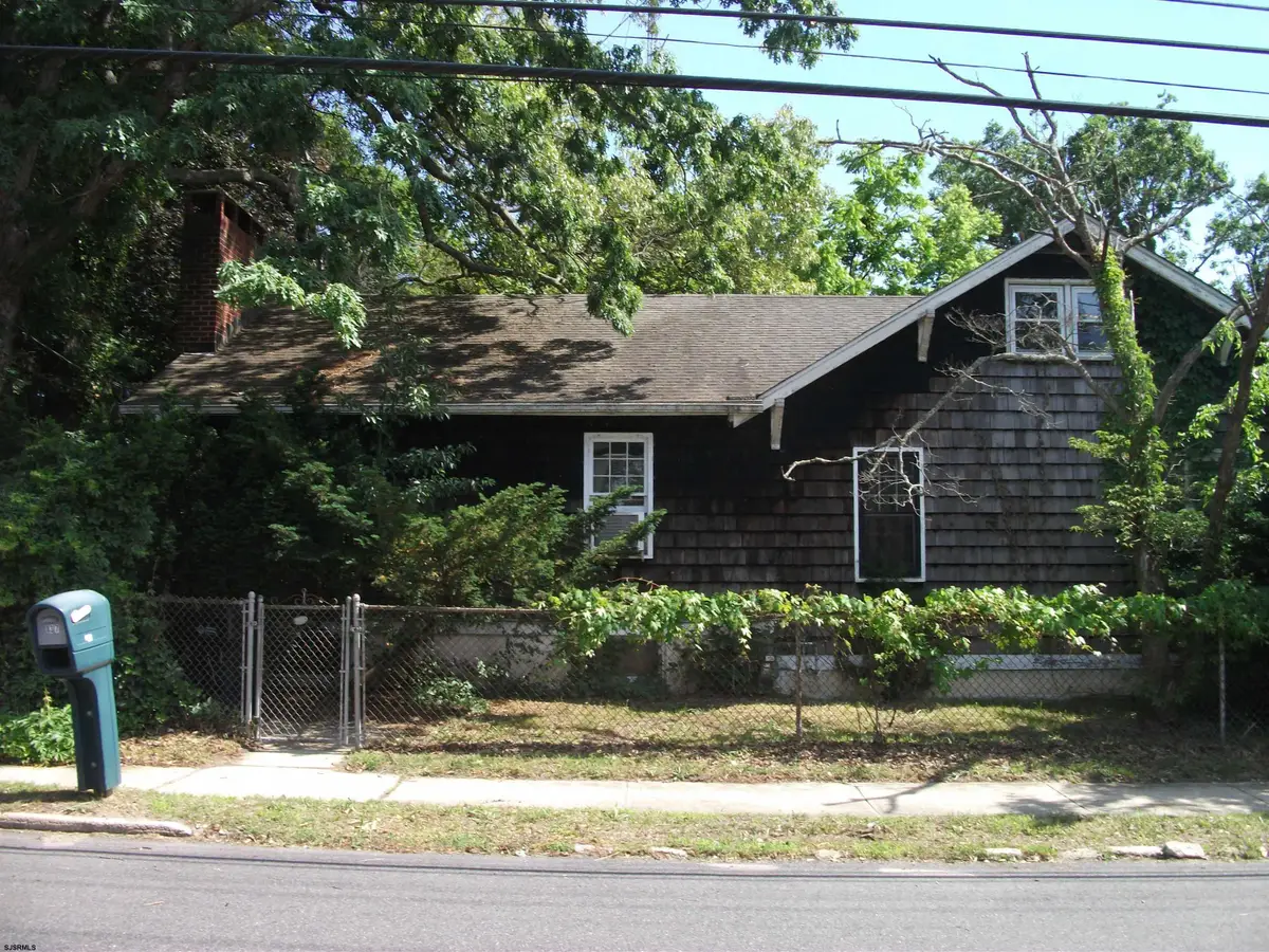 137 E Wyoming Ave, Absecon, NJ 08201 - #1