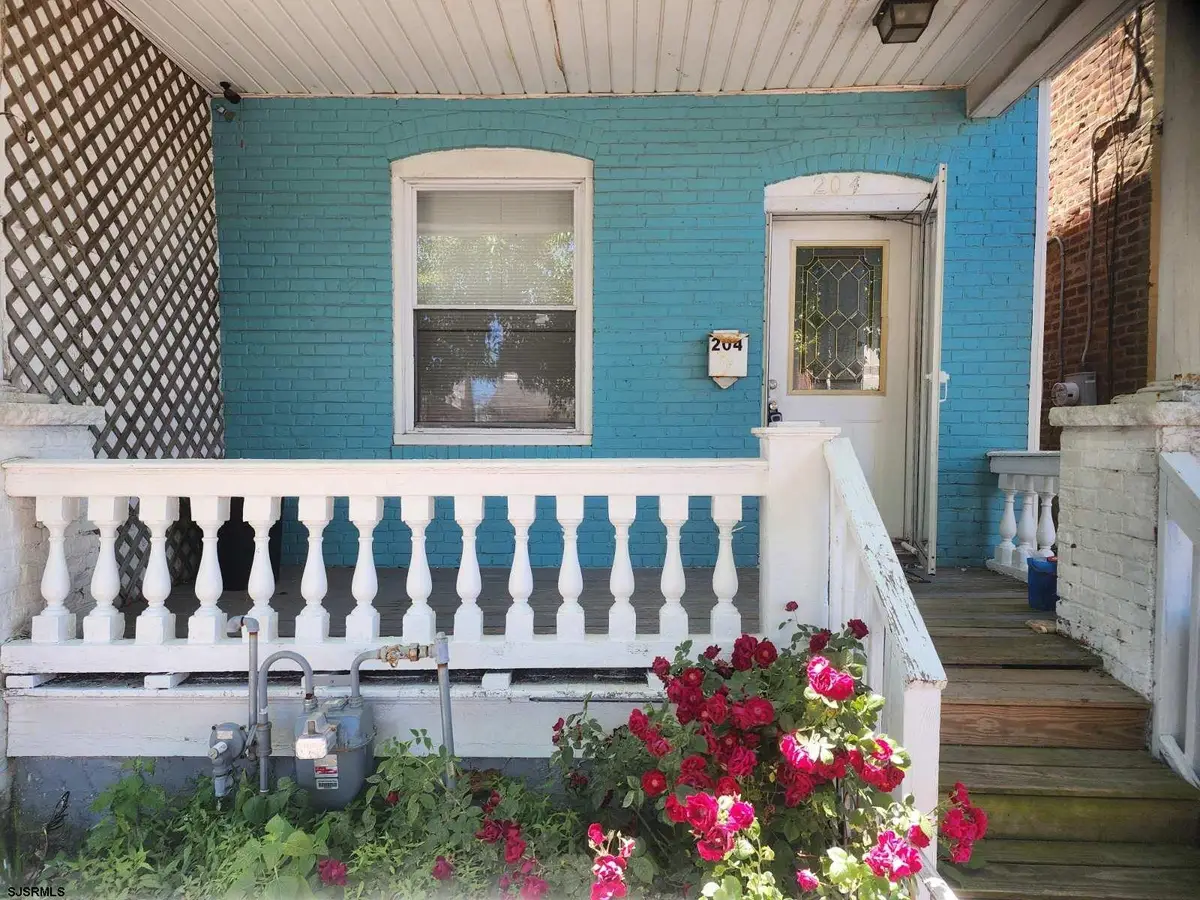 204 N Morris Ave, Atlantic City, NJ 08401 - #1