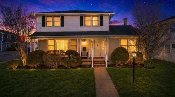 313 N Kenyon Ave, Margate, NJ 08402