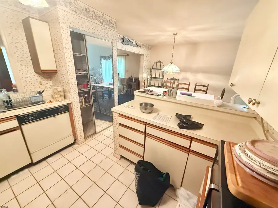 535 Saratoga Place, Smithville, NJ 08205 - #3