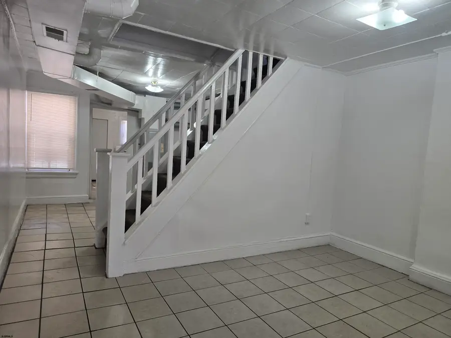 349 N Ocean Ave, Atlantic City, NJ 08401 - #3