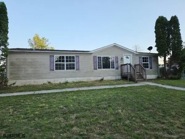 99 Newark Ave, Egg Harbor Township, NJ 08234-7247