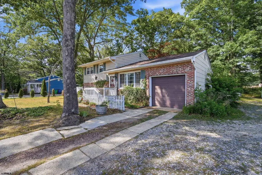 305 E Jimmie Leeds Rd, Galloway, NJ 08205 - #2