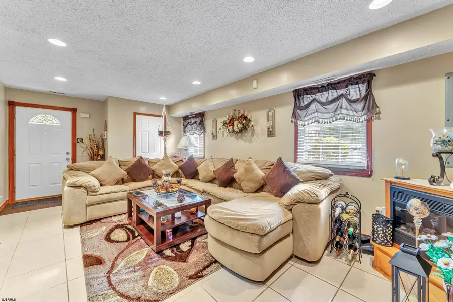4876 Corwen Ct, Mays Landing, NJ 08330 - #3