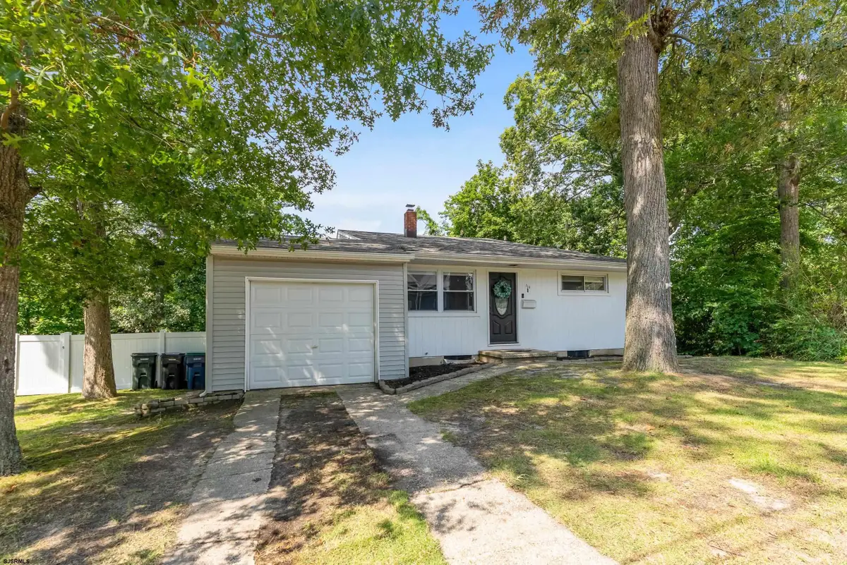 110 Pennsylvania Ave, Absecon, NJ 08201 - #1