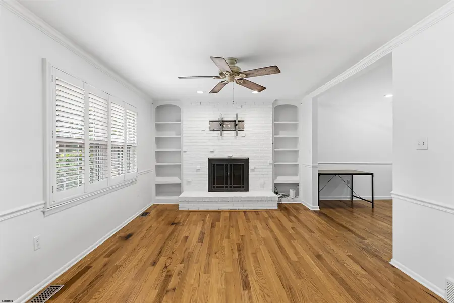 202 E Providence Ct, Galloway, NJ 08205 - #3