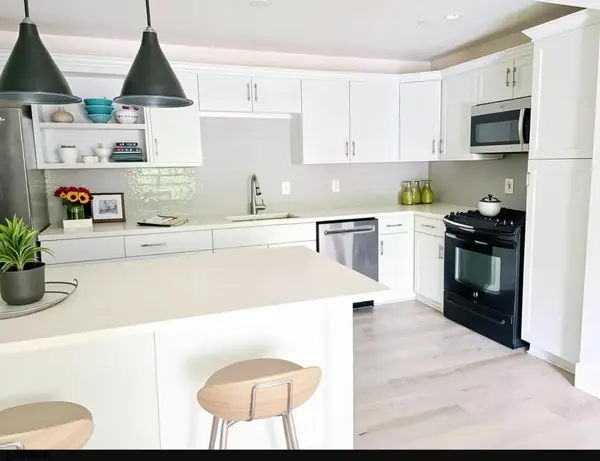 156 Sussex Pl #156, Smithville, NJ 08205