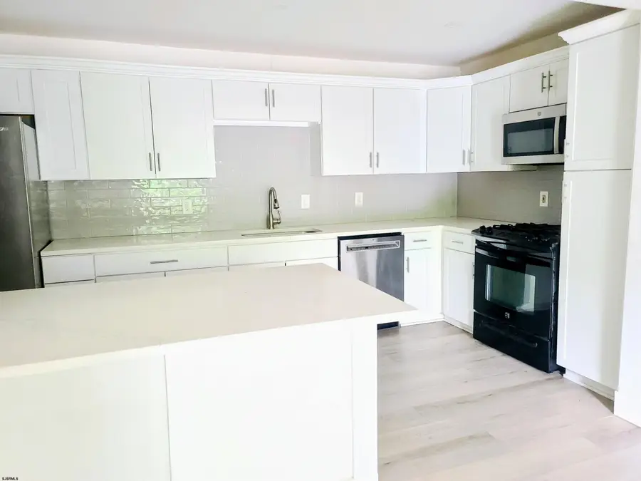 156 Sussex Pl #156, Smithville, NJ 08205 - #2