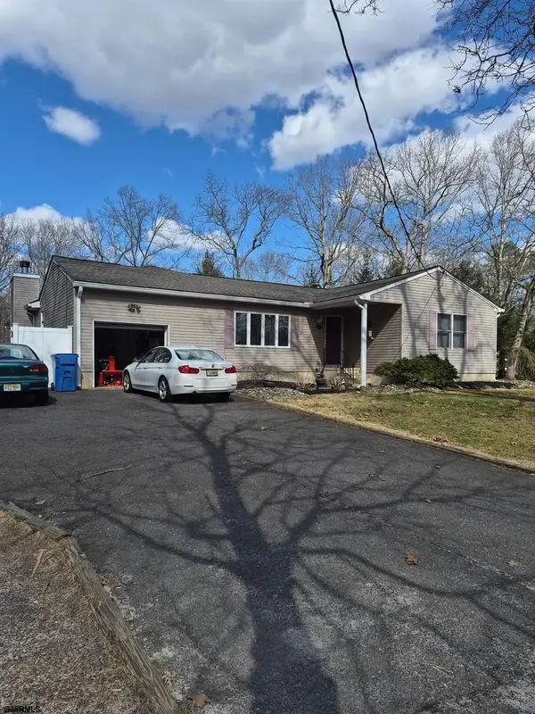 751 Lakehurst Ave, Jackson, NJ 08527