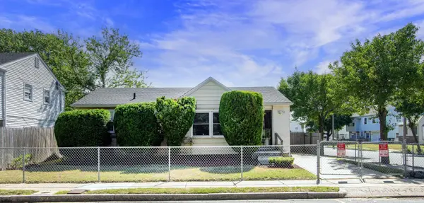 424 N Kentucky Ave, Atlantic City, NJ 08401-2215