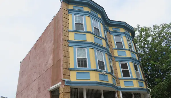 42 S Mansion Ave, Atlantic City, NJ 08401