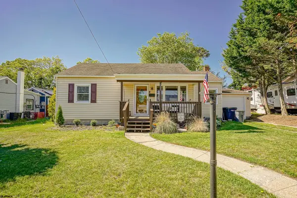 317 Pine Street, Absecon, NJ 08201