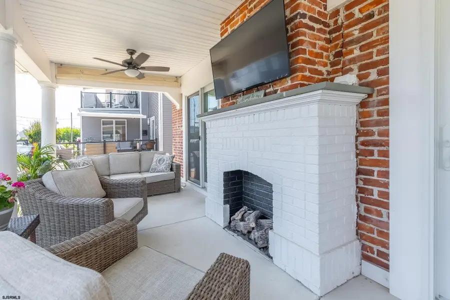 10 N Iroquois Ave, Margate City, NJ 08402 - #3