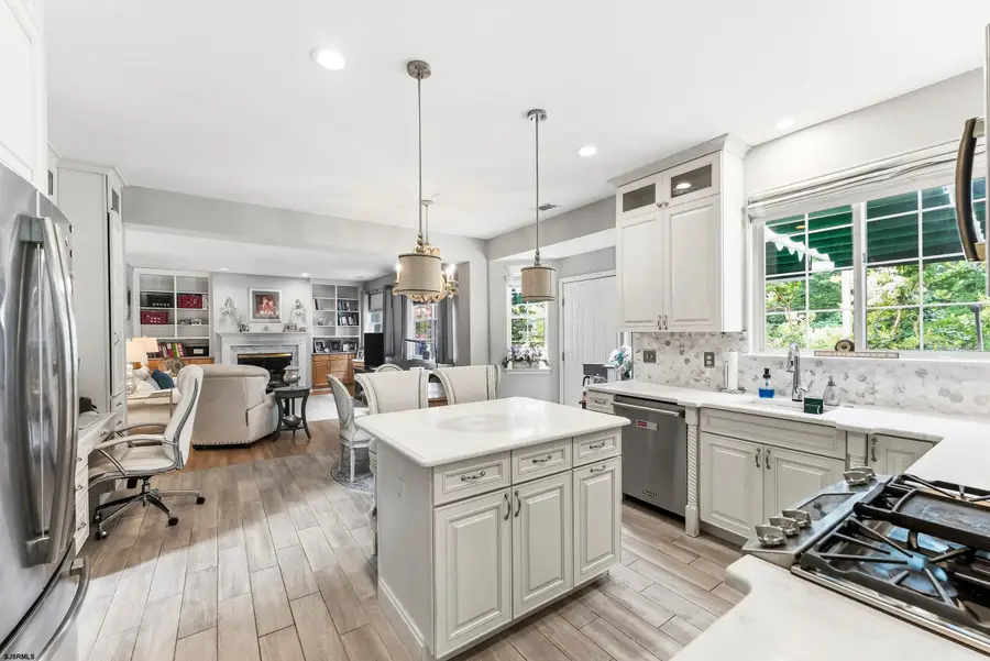109 Frenchman Dr, Woodbury, NJ 08096 - #3