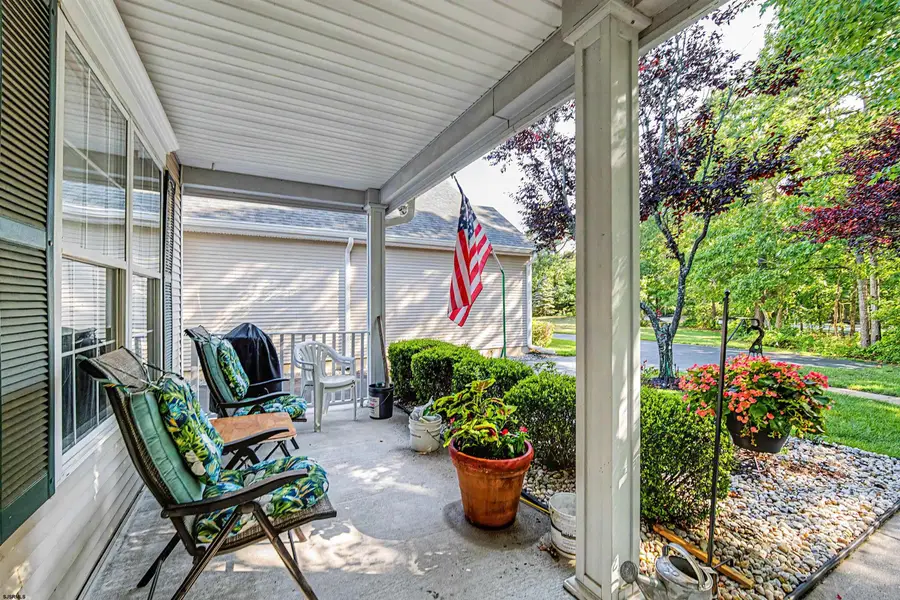 122 Newcastle Ct, Galloway, NJ 08205 - #2