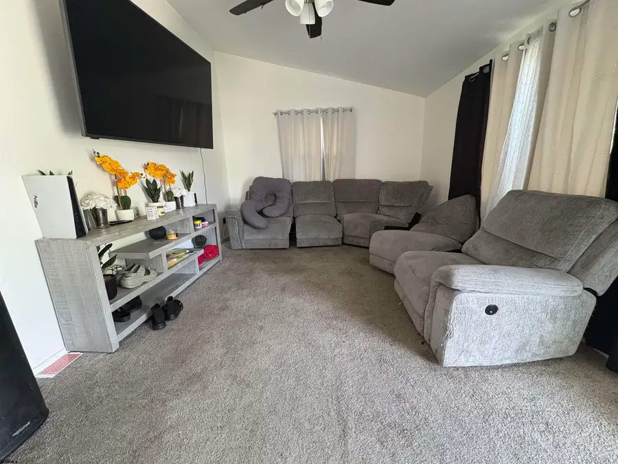 660 N Kentucky Ave, Atlantic City, NJ 08401 - #2