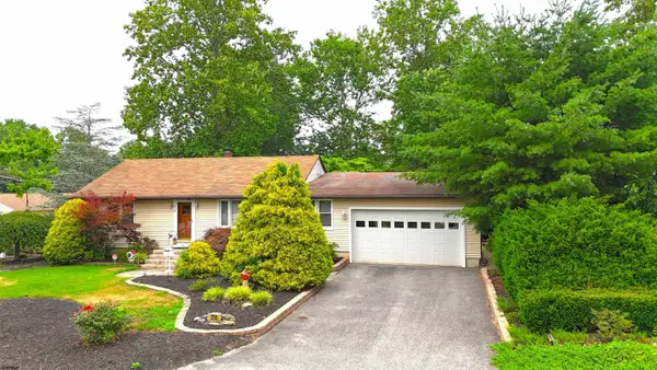 219 N Madison Ave, Hammonton, NJ 08037