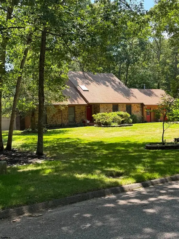 108 Sterling Dr, Galloway Township, NJ 08205
