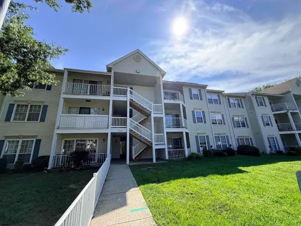 98 Iroquois Dr #98, Galloway Township, NJ 08205
