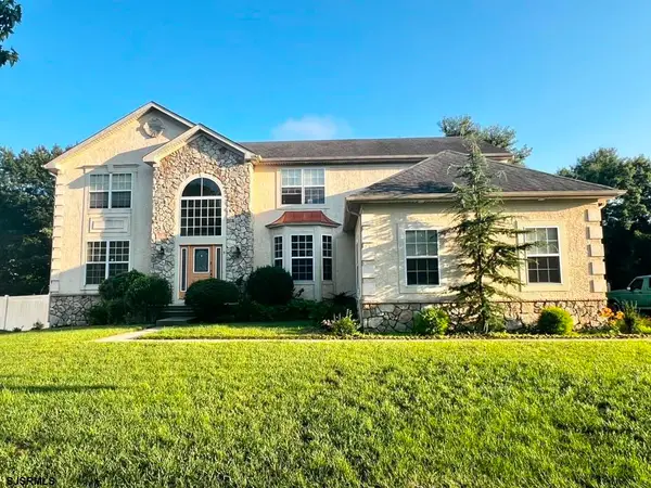 9 Equestrian Road, Egg Harbor Township, NJ 08234