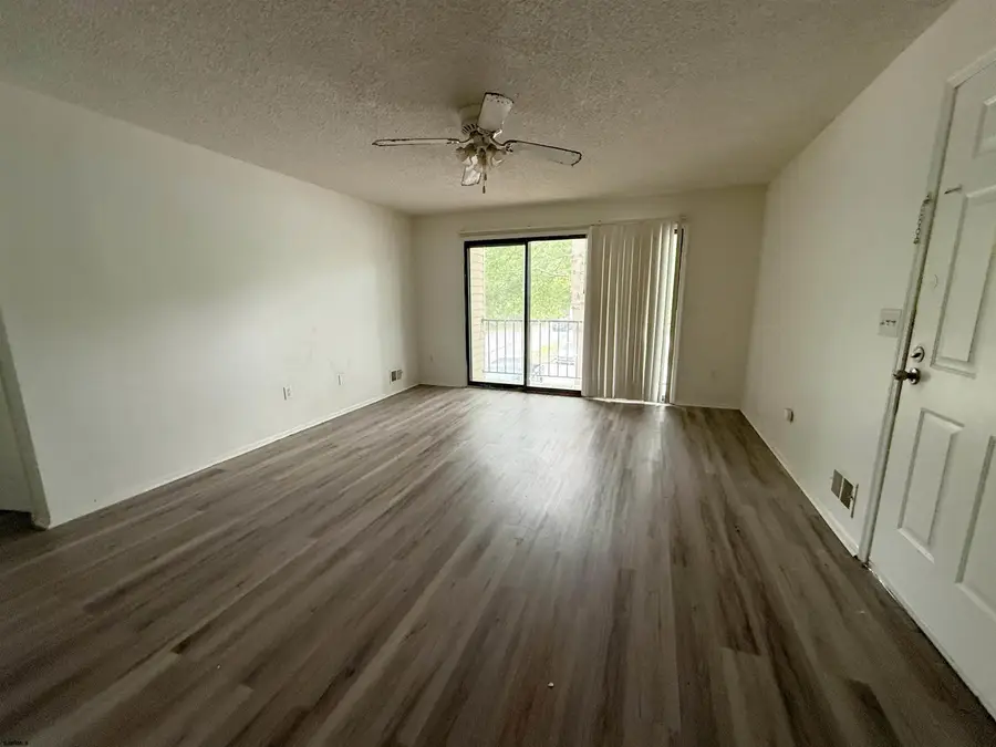 172 Colonial Ct #172, Smithville, NJ 08205 - #3