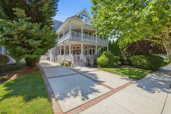 8 S Somerset Ave, Ventnor, NJ 08406