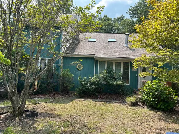 7327 Driftwood Ln, Mays Landing, NJ 08330-3924
