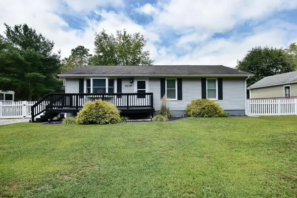 1579 Pinehurst Dr, Mays Landing, NJ 08330-3121