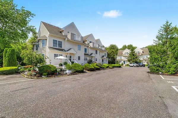 202 Maxwell Ct #202 Maxwell, Egg Harbor Township, NJ 08234