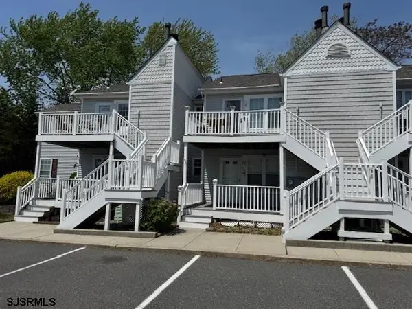 236 London Ct #236, Egg Harbor Township, NJ 08234