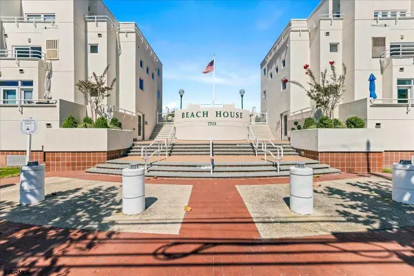 7701 Atlantic Ave #25A, Margate, NJ 08402