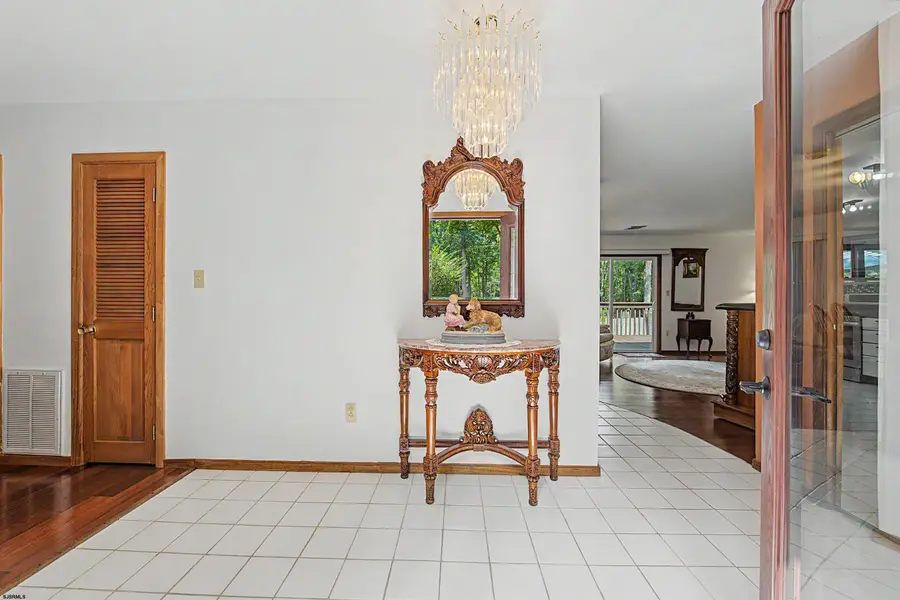 633 8th Ave, Galloway, NJ 08205 - #2